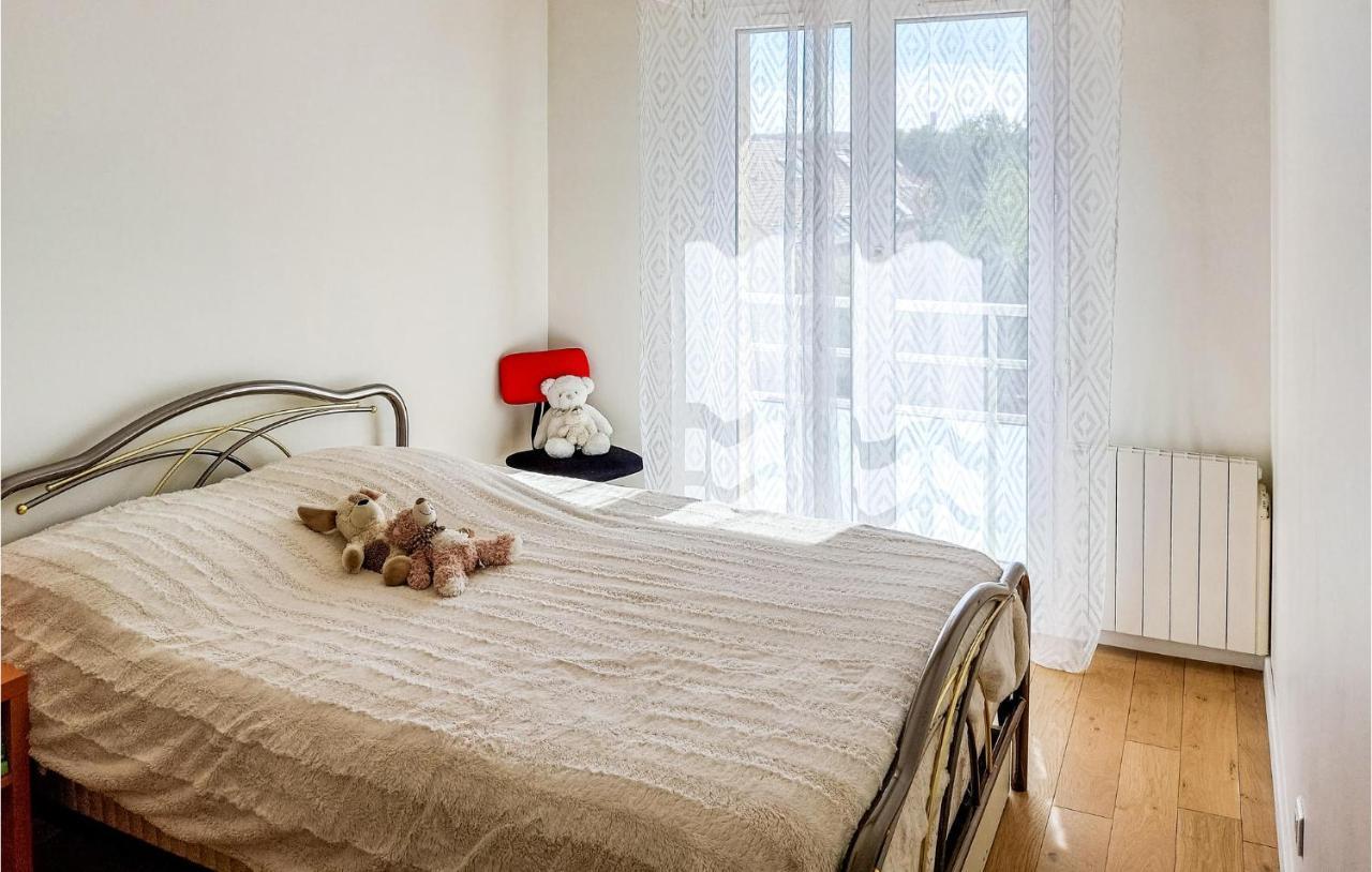 Awesome Apartment In Triel-Sur-Seine With Kitchen Dış mekan fotoğraf